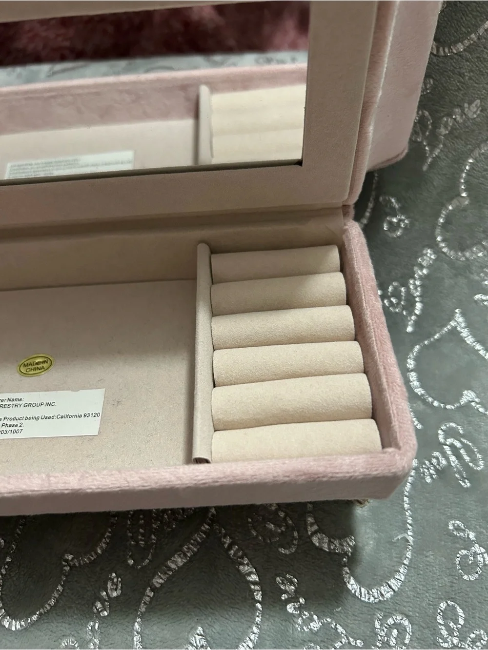 NWT Hilabee, Plush Heart-Back Pink Loveseat Sofa Jewelry Box with Mirror
